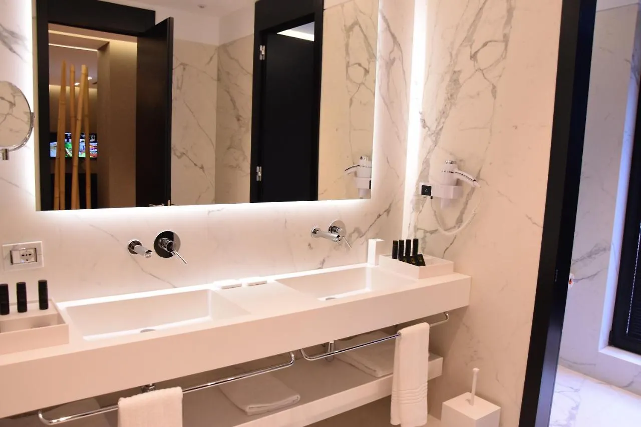 Hotel Unik Selitë e Vogël