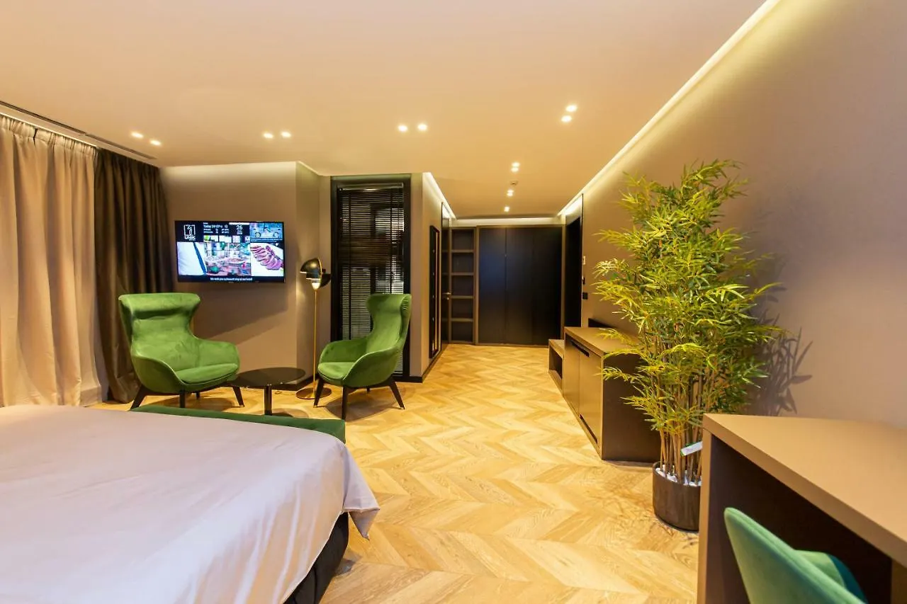 ****  Hotel Unik Selita e Vogel Albania
