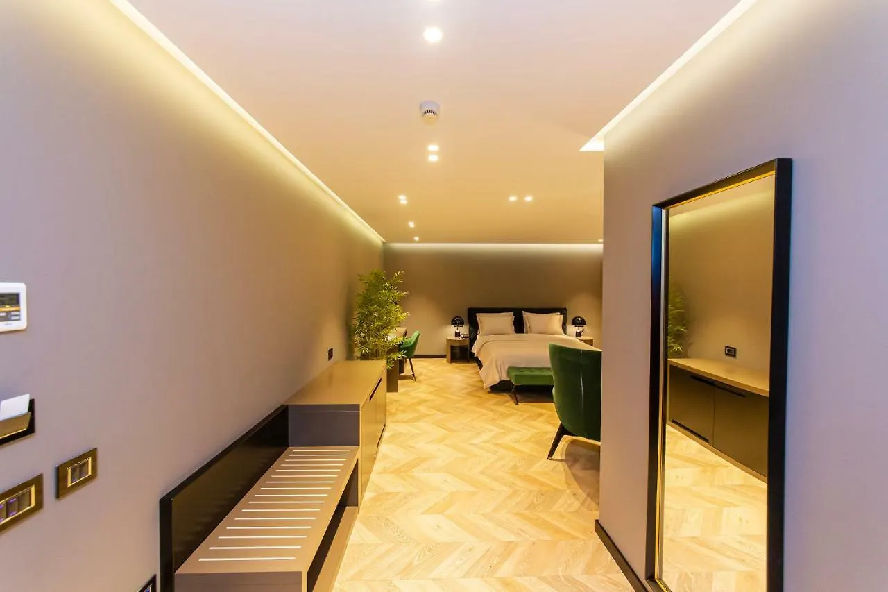 Hotel Unik Tirana 4*,  Albania