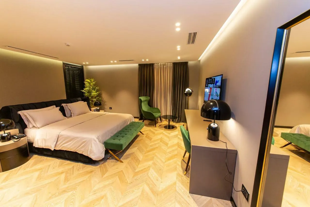 ****  Hotel Unik Selita e Vogel Albania