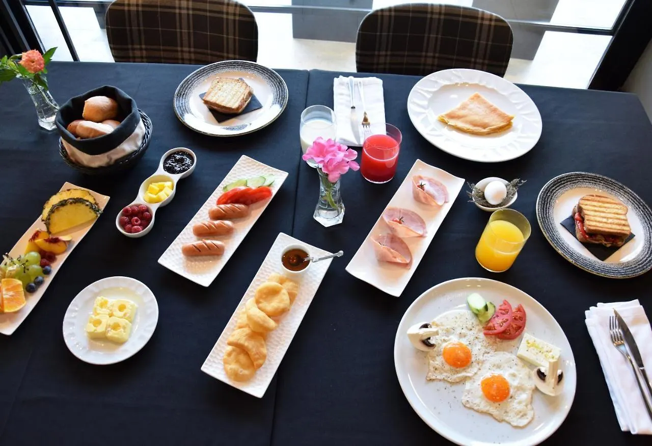 Hotel Unik تيرانا
